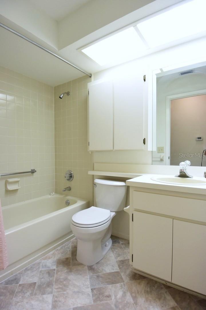 CEDARWOOD VILLAGE CONDO 02 - Residential