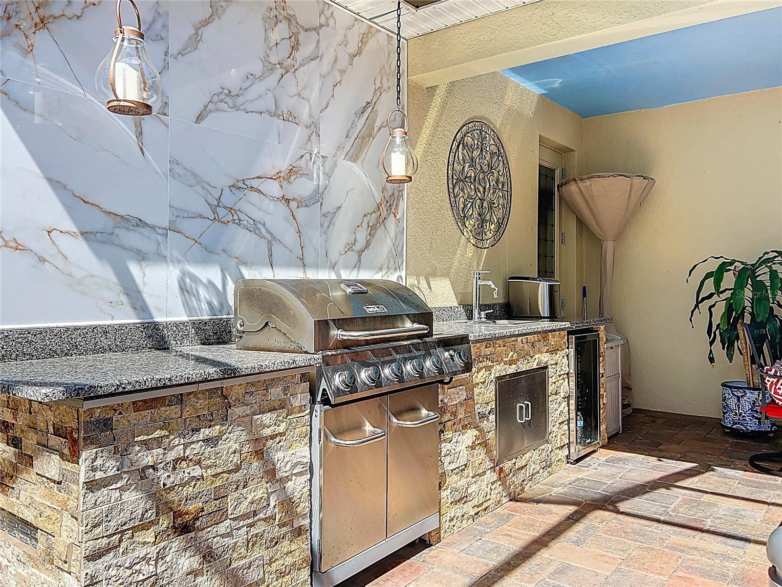 DEL TIERRA PH III - Residential