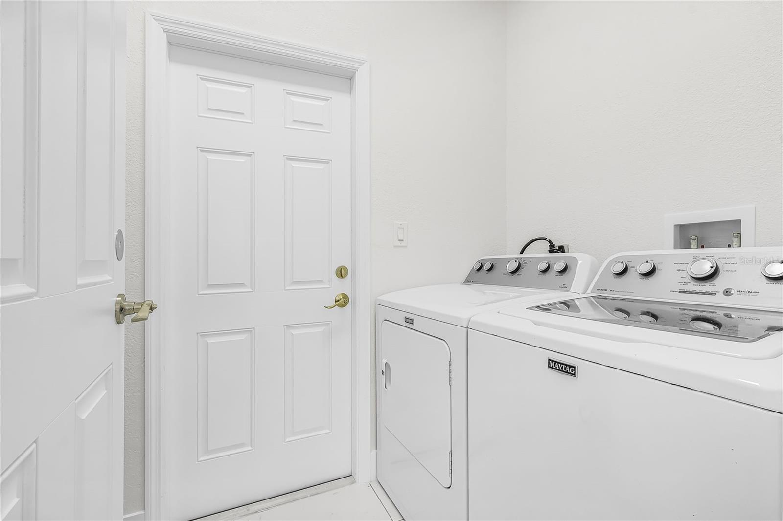 COURTSIDE LANDINGS LAND CONDO - Residential