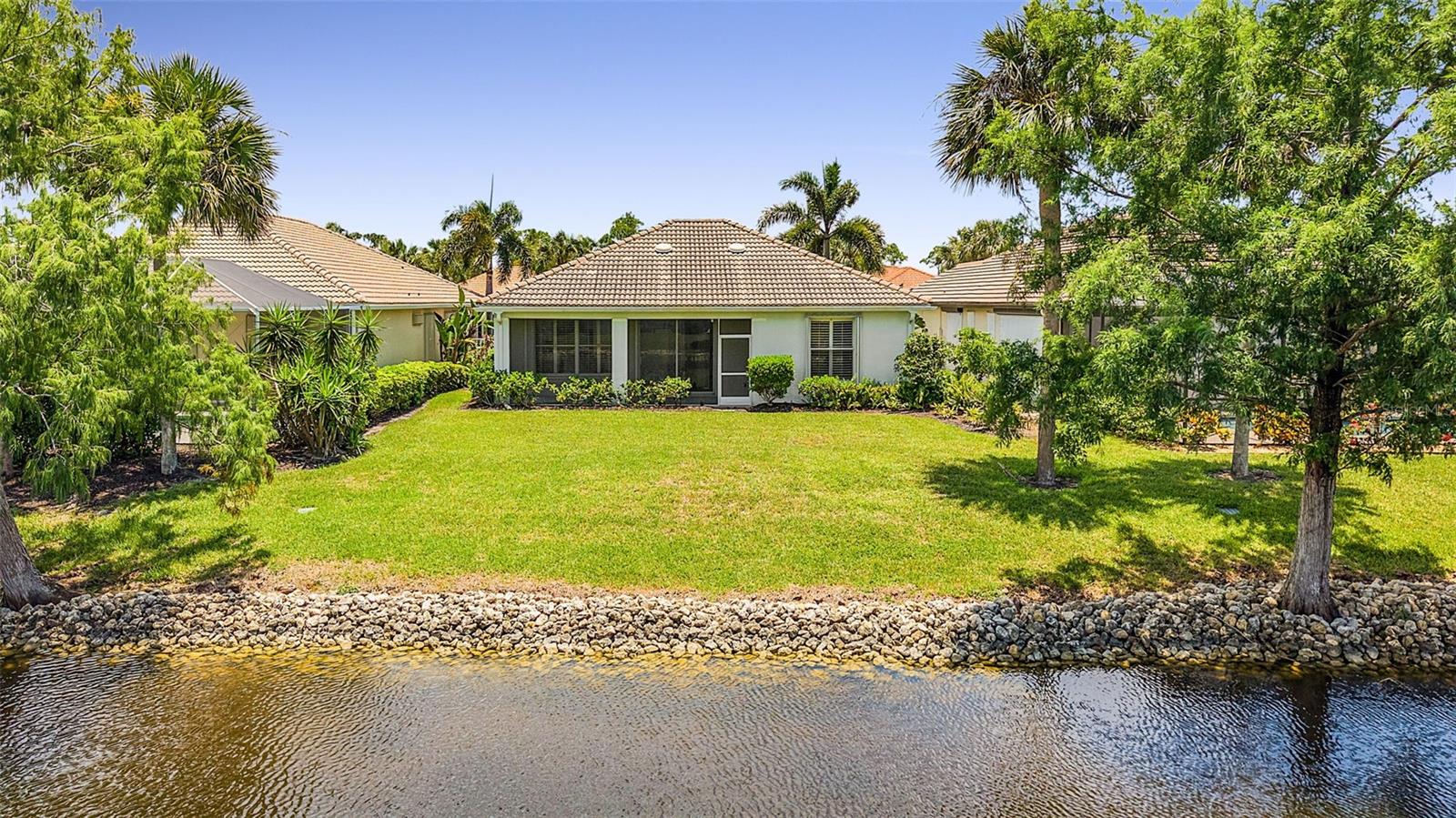 COURTSIDE LANDINGS LAND CONDO - Residential