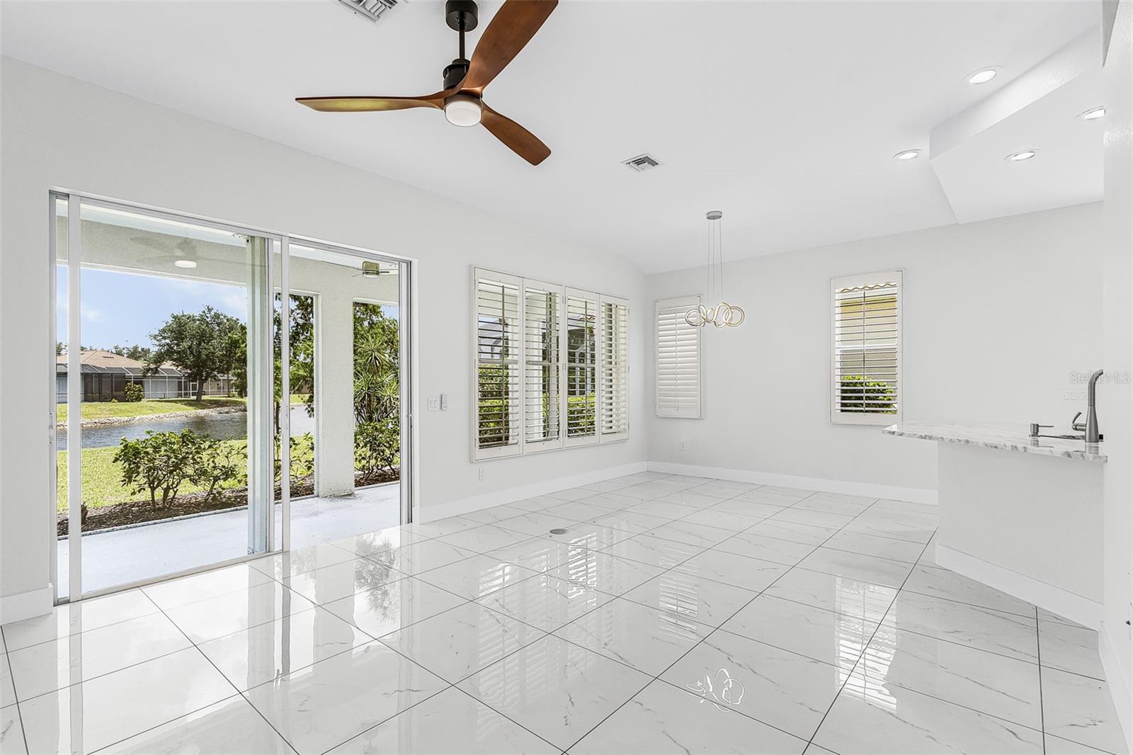 COURTSIDE LANDINGS LAND CONDO - Residential