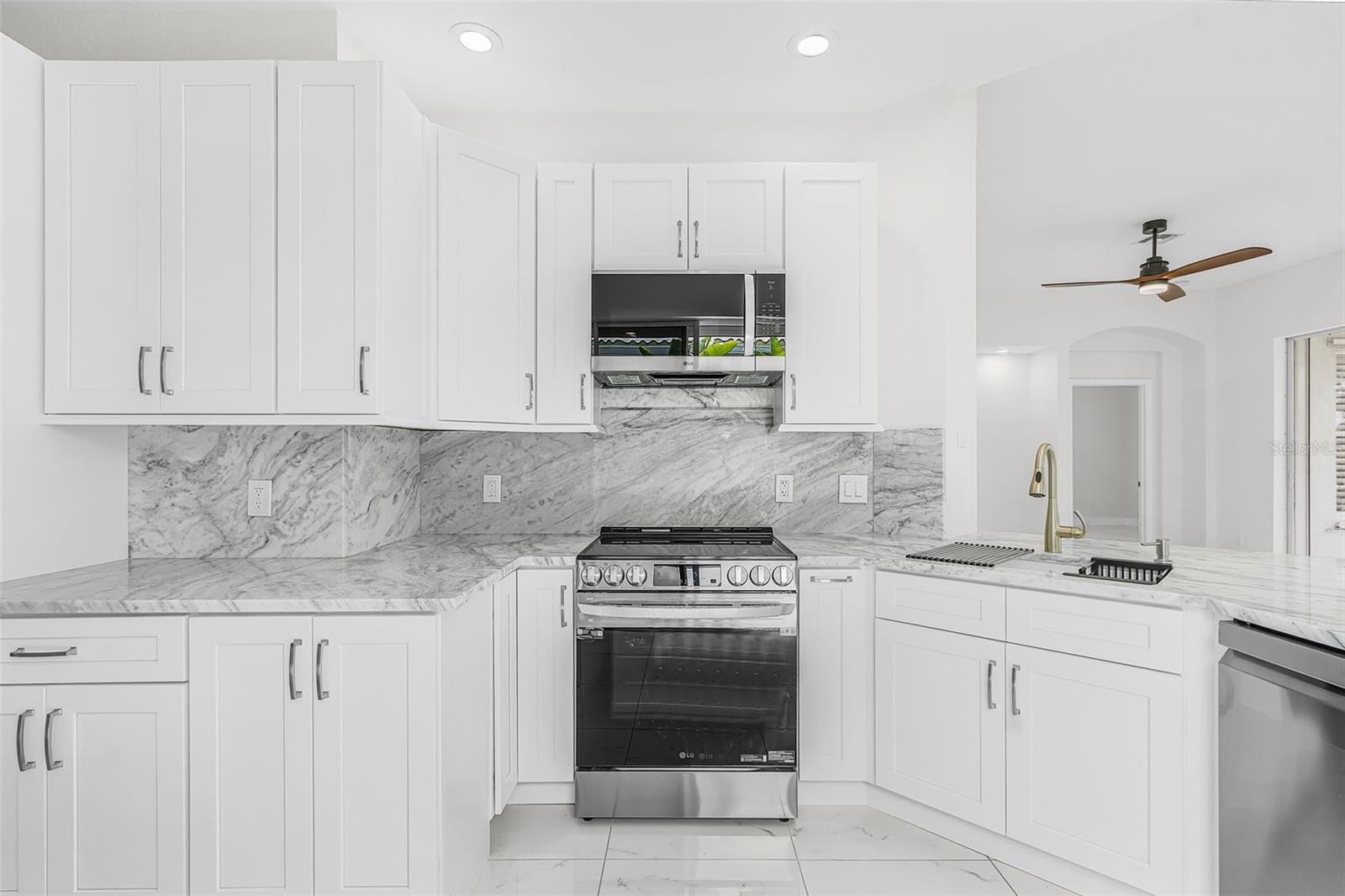 COURTSIDE LANDINGS LAND CONDO - Residential