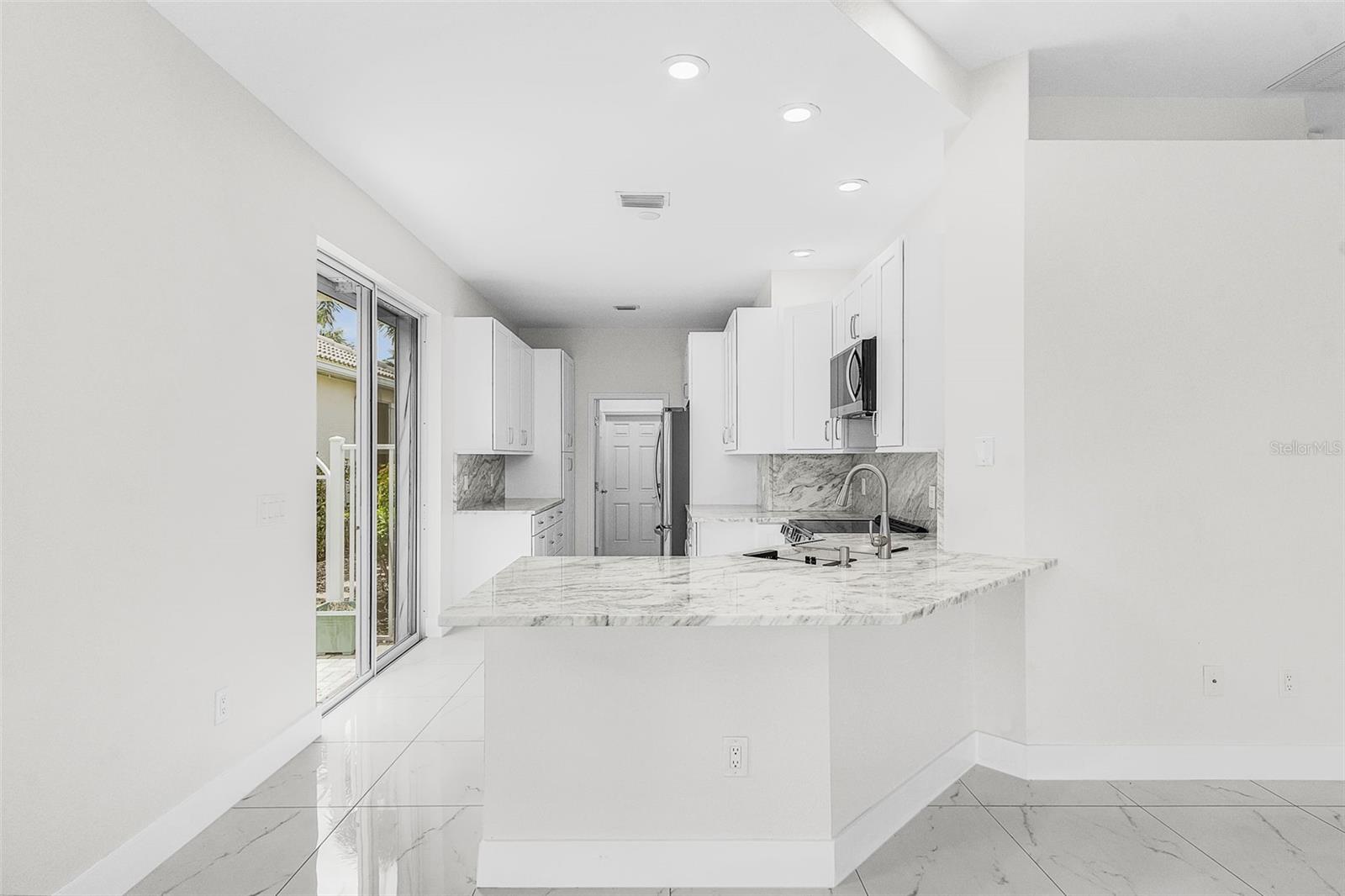 COURTSIDE LANDINGS LAND CONDO - Residential