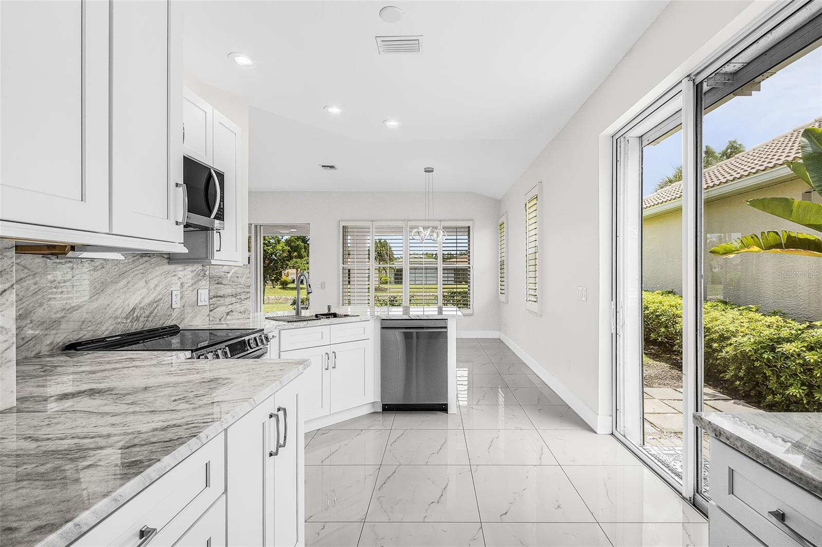 COURTSIDE LANDINGS LAND CONDO - Residential