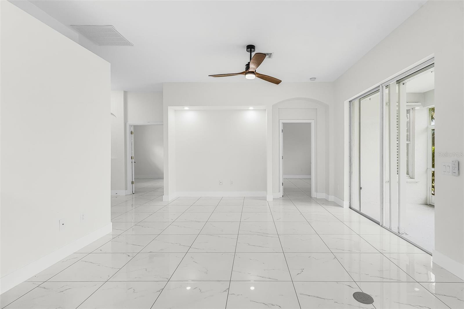 COURTSIDE LANDINGS LAND CONDO - Residential