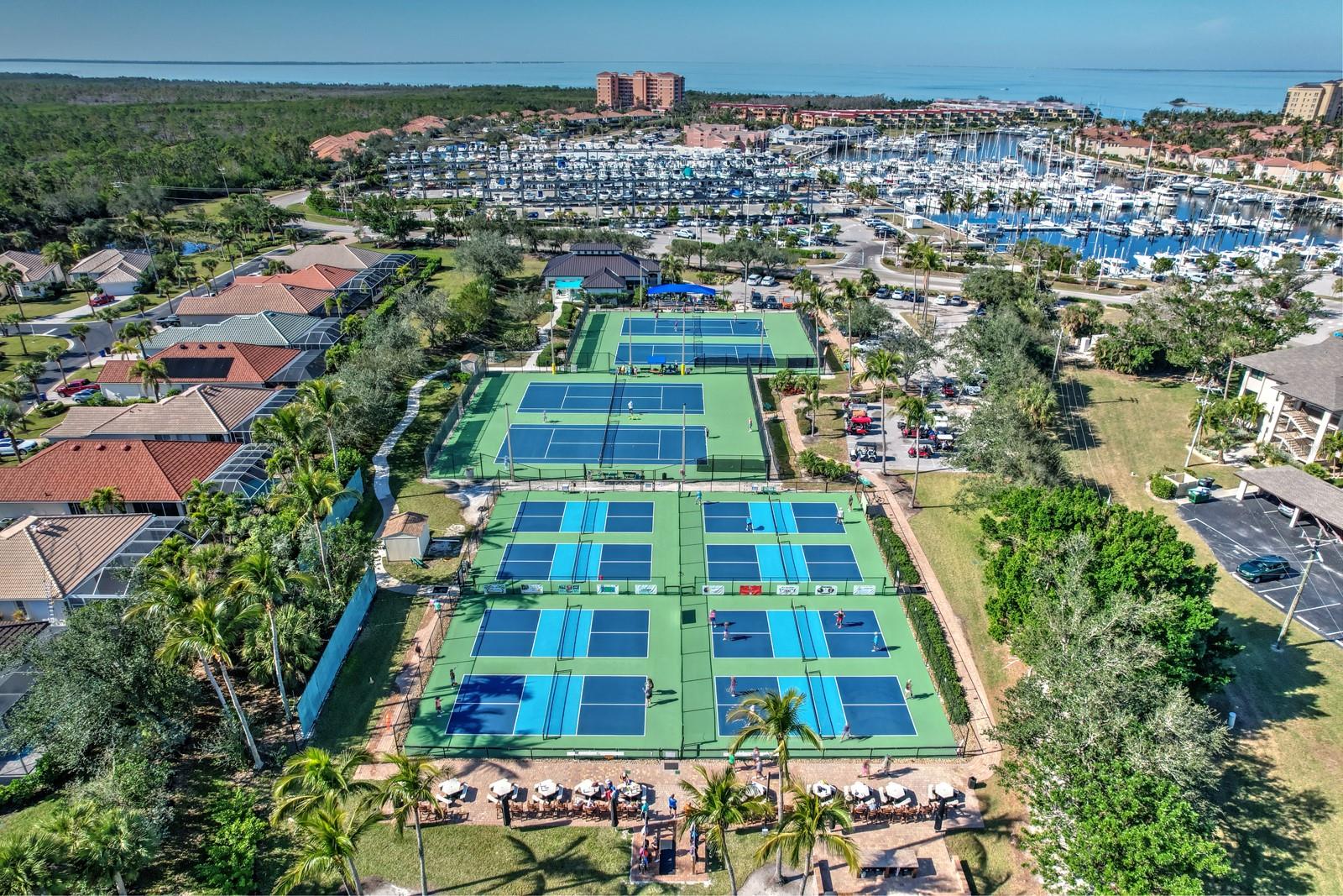 COURTSIDE LANDINGS LAND CONDO - Residential