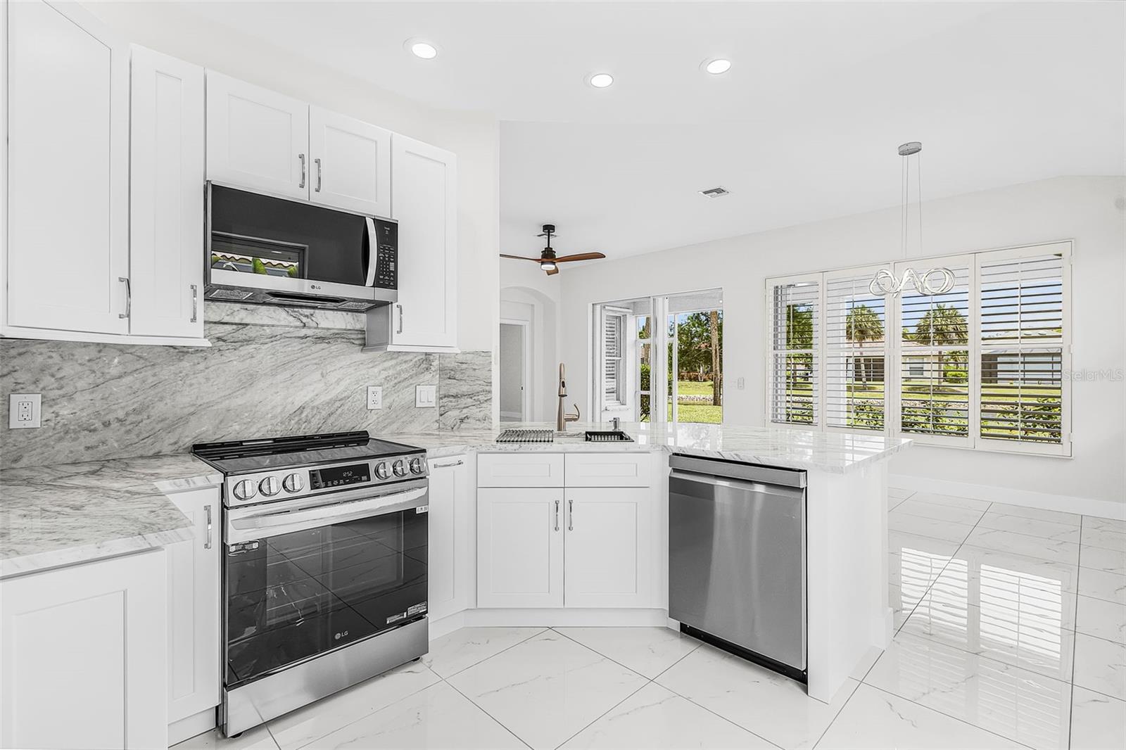 COURTSIDE LANDINGS LAND CONDO - Residential