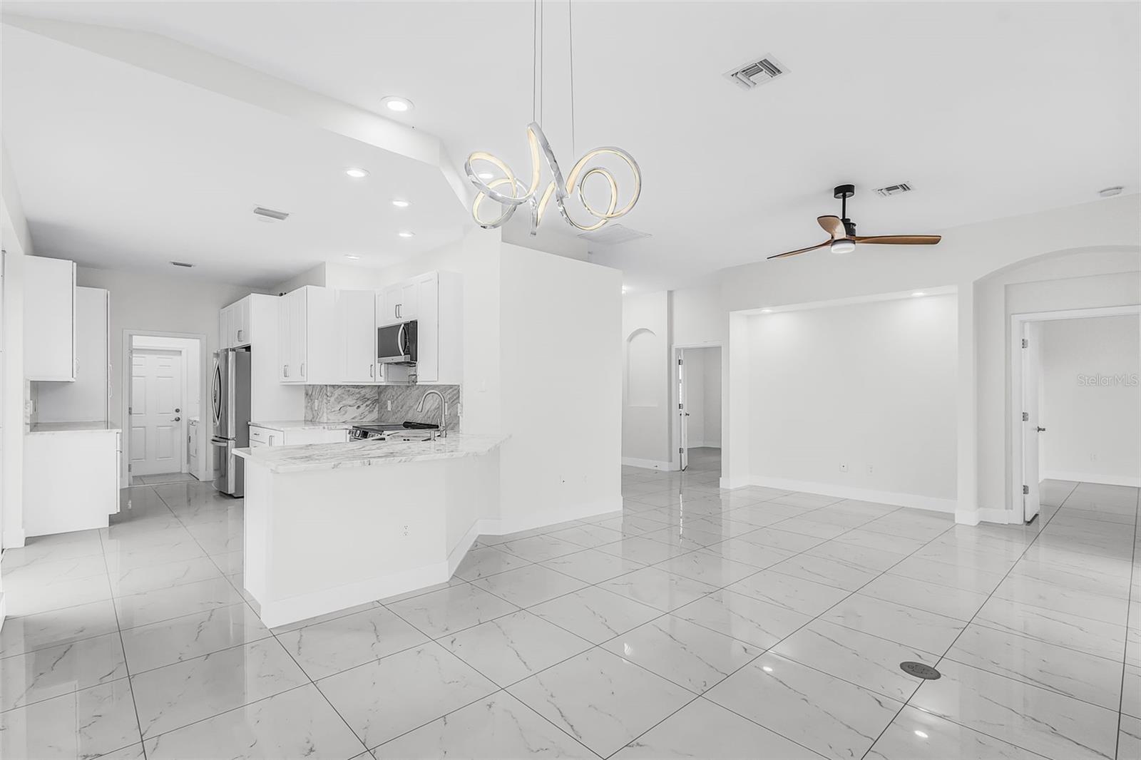 COURTSIDE LANDINGS LAND CONDO - Residential