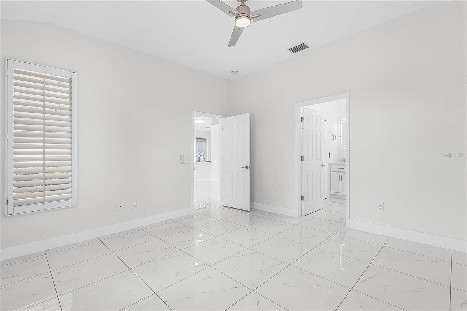 COURTSIDE LANDINGS LAND CONDO - Residential