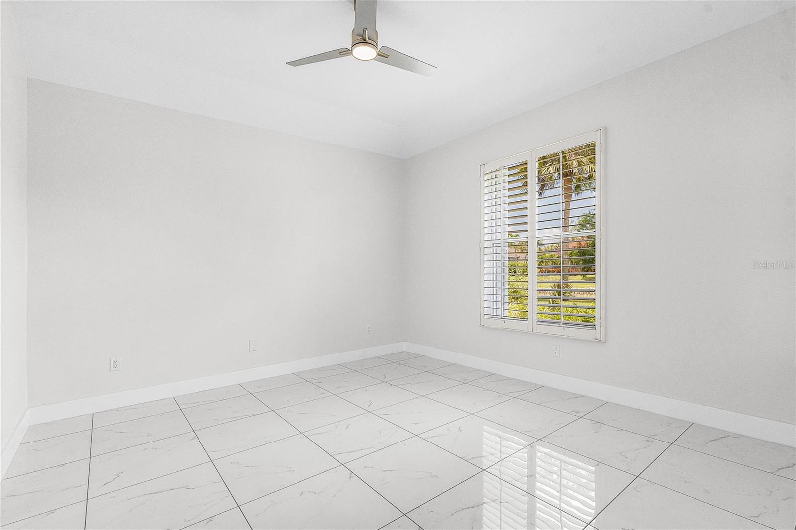 COURTSIDE LANDINGS LAND CONDO - Residential