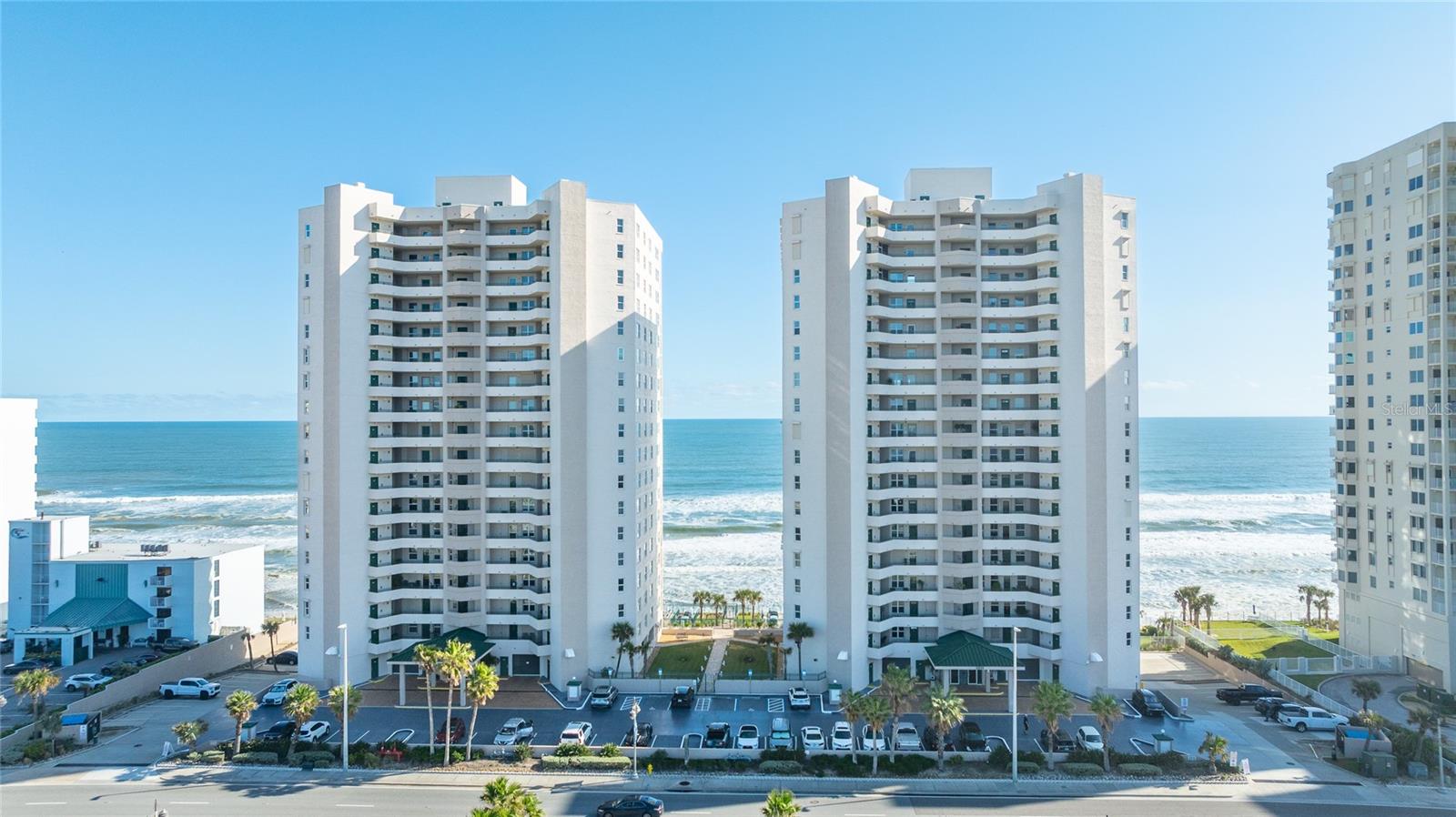 DIMUCCI TWIN TOWERS NORTH & SOUTH - Residential