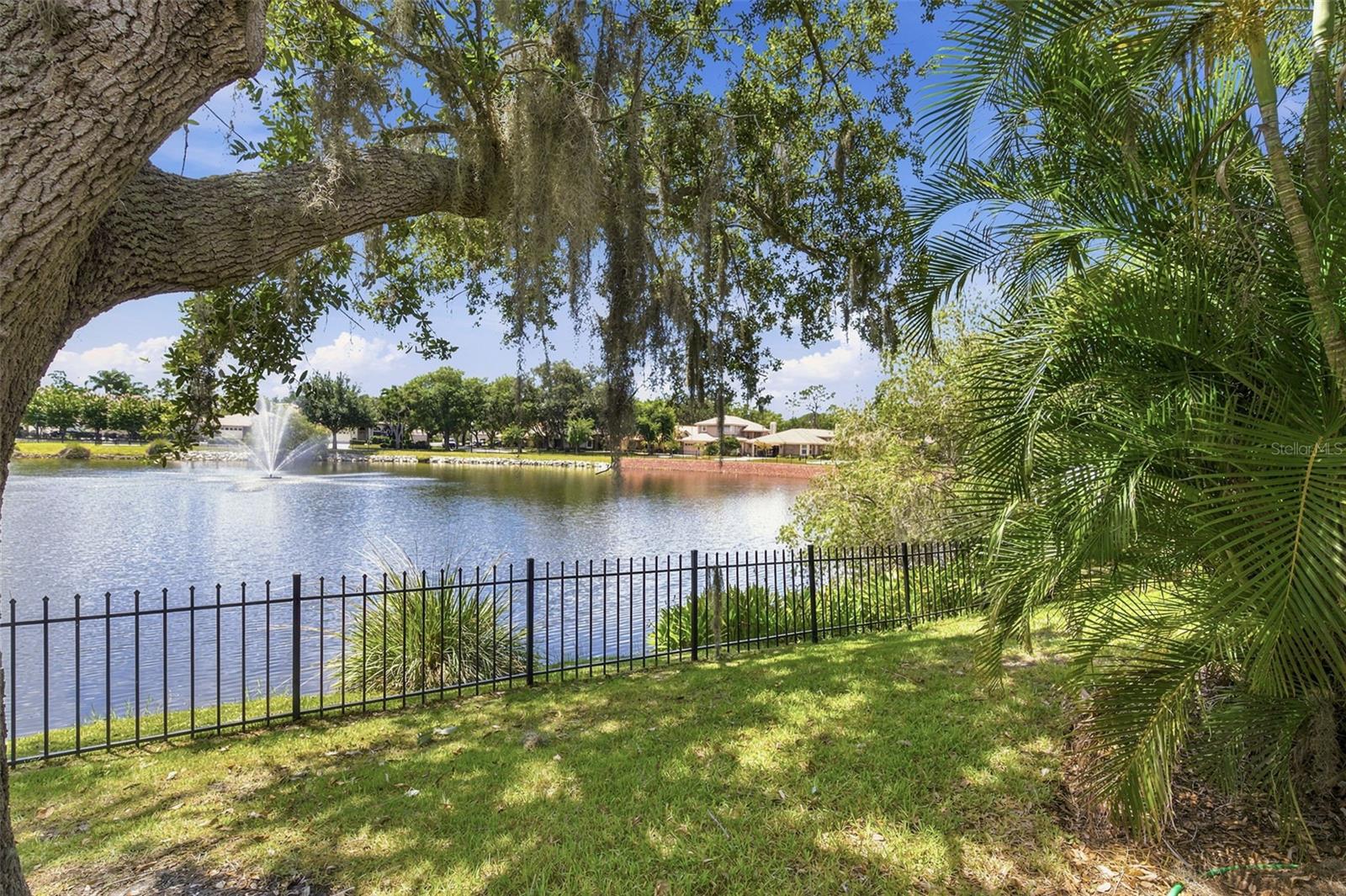 CROSS CREEK - Residential