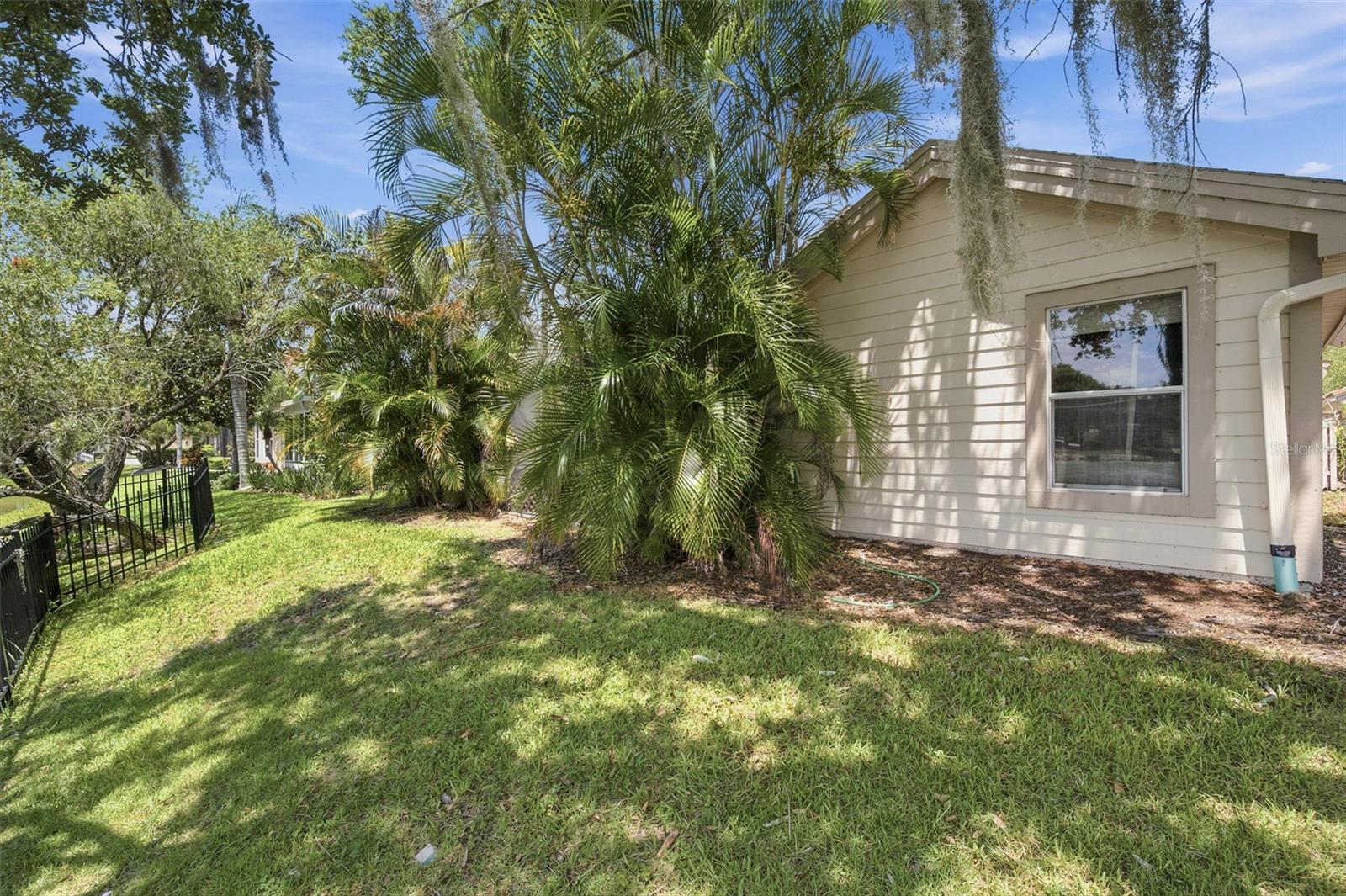 CROSS CREEK - Residential