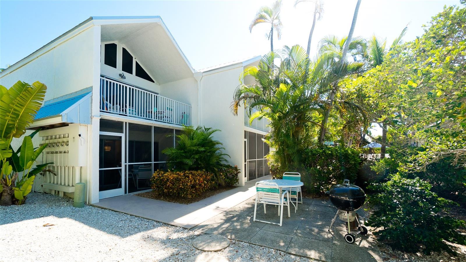 COCONUTS - Residential