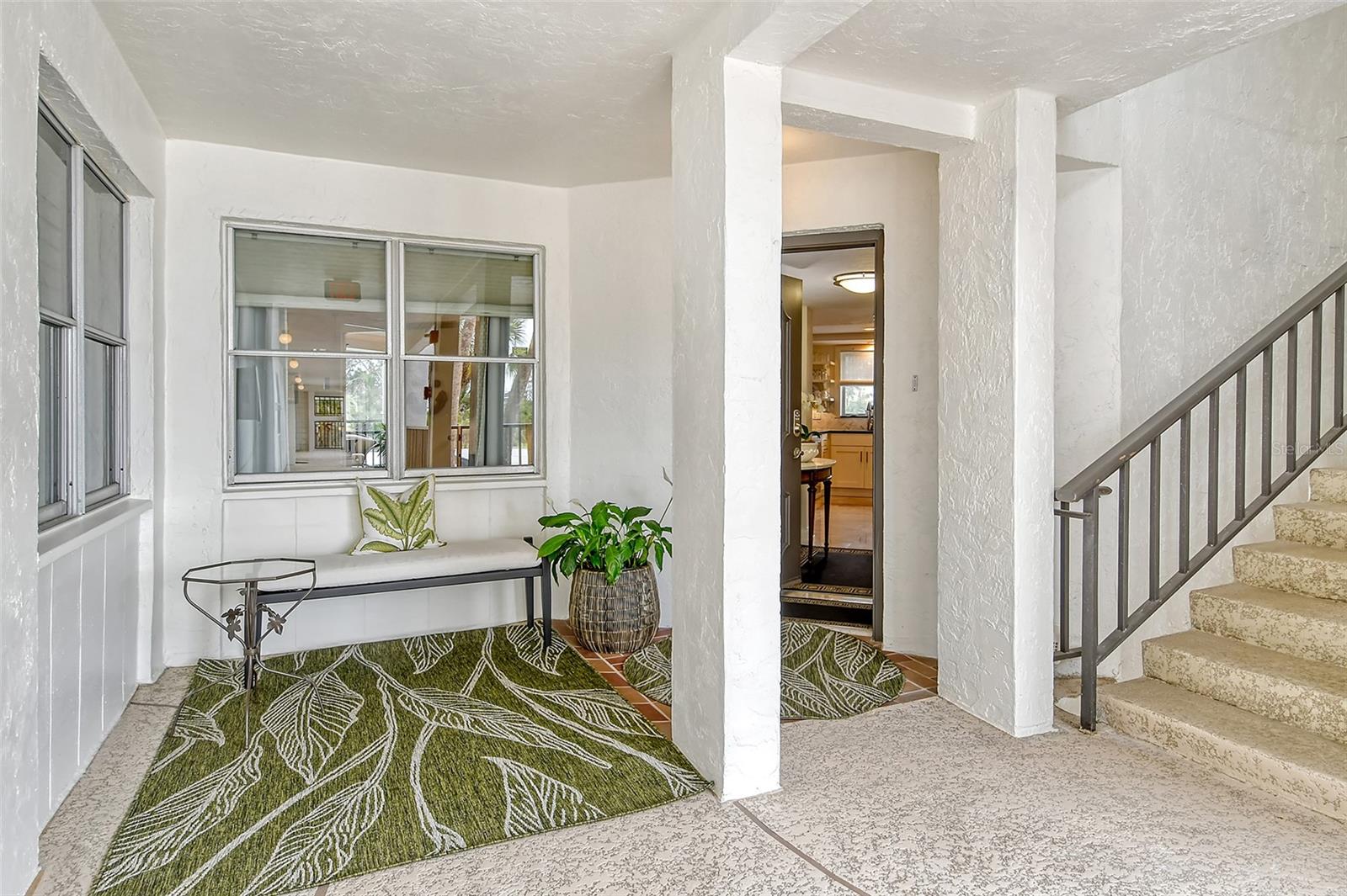 BAY HARBOUR APTS - Residential