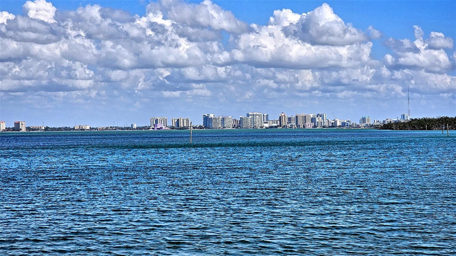 BAY HARBOUR APTS - Residential