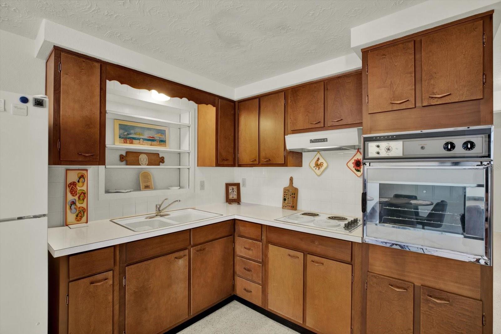 CREST RIDGE GARDENS - Residential