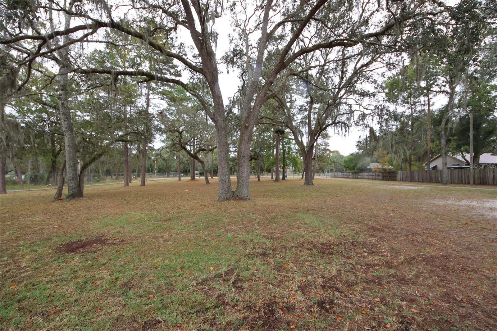 OAKWOOD ACRES UNREC - Residential