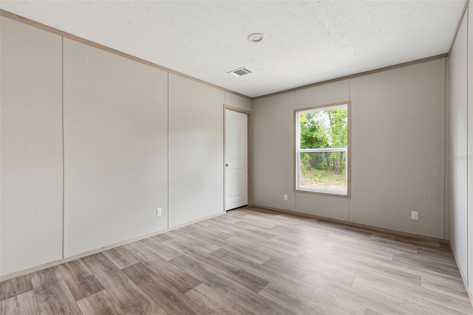WILLISTON HIGHLANDS - Residential