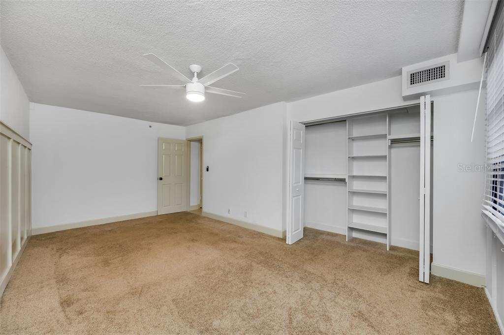 WAVE THE CONDO - Residential