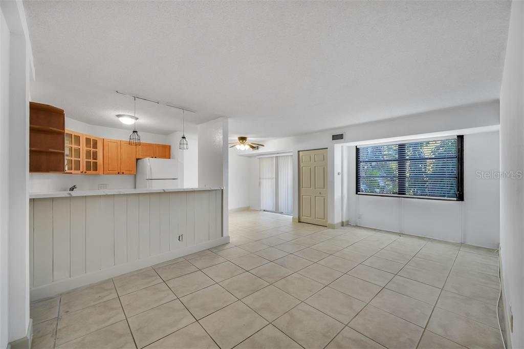 WAVE THE CONDO - Residential