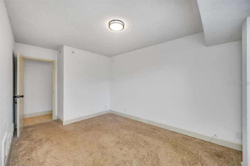 WAVE THE CONDO - Residential
