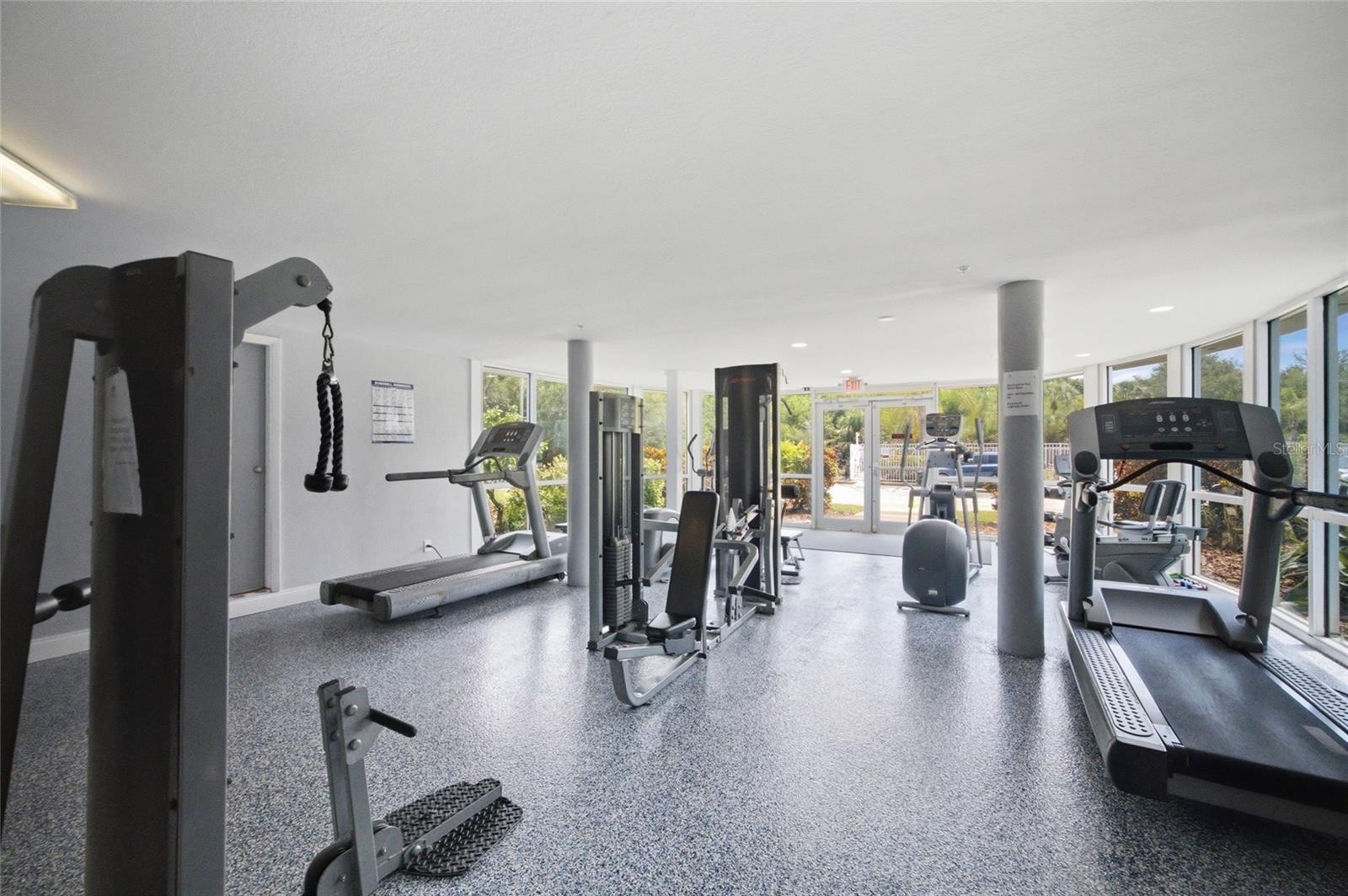 WAVE THE CONDO - Residential