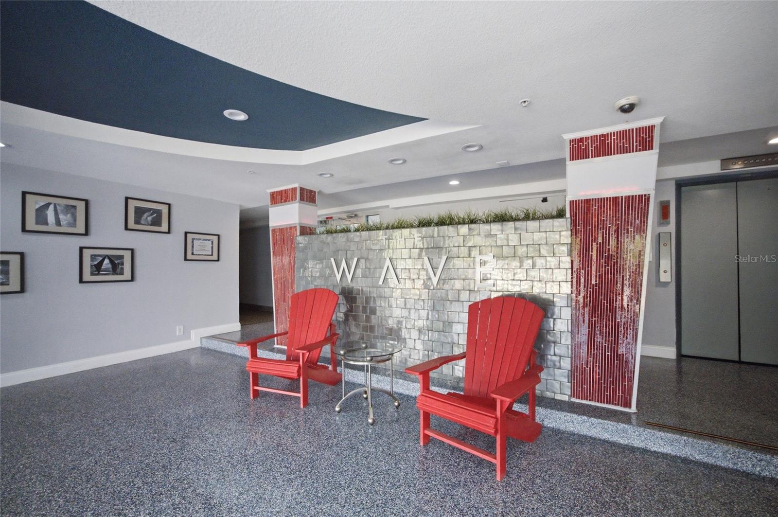 WAVE THE CONDO - Residential