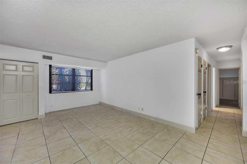 WAVE THE CONDO - Residential