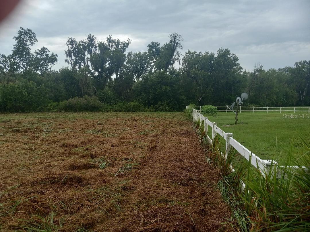 BOONE ACRES - Land
