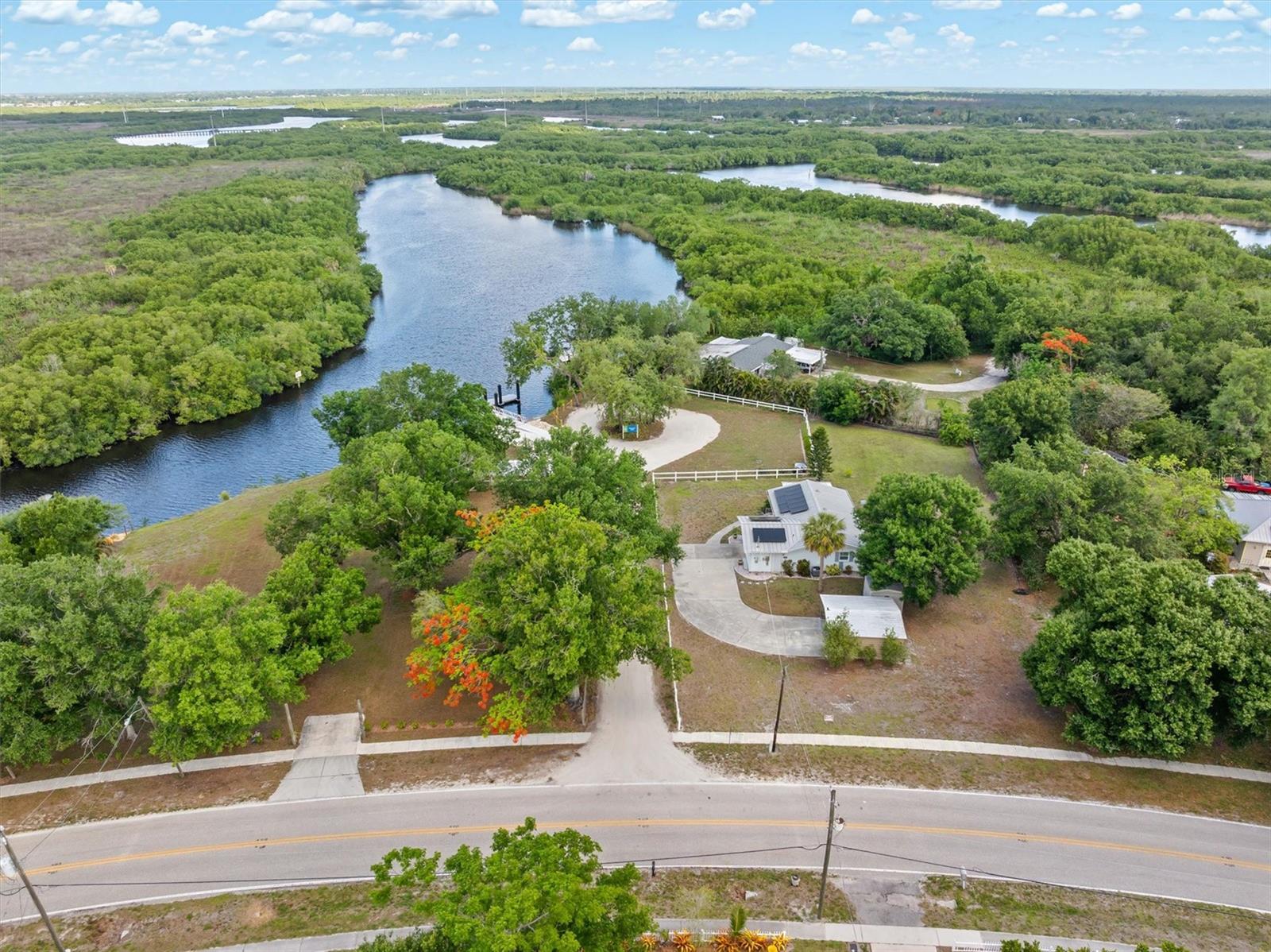 RIVERSIDE PARK - Residential