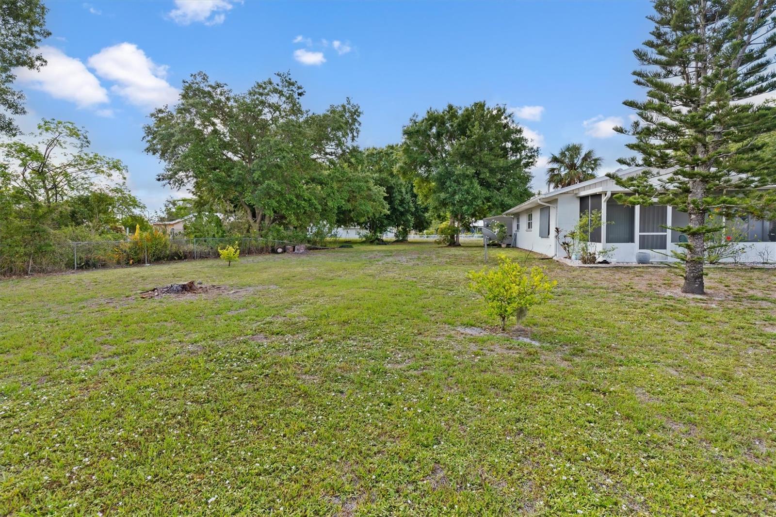RIVERSIDE PARK - Residential