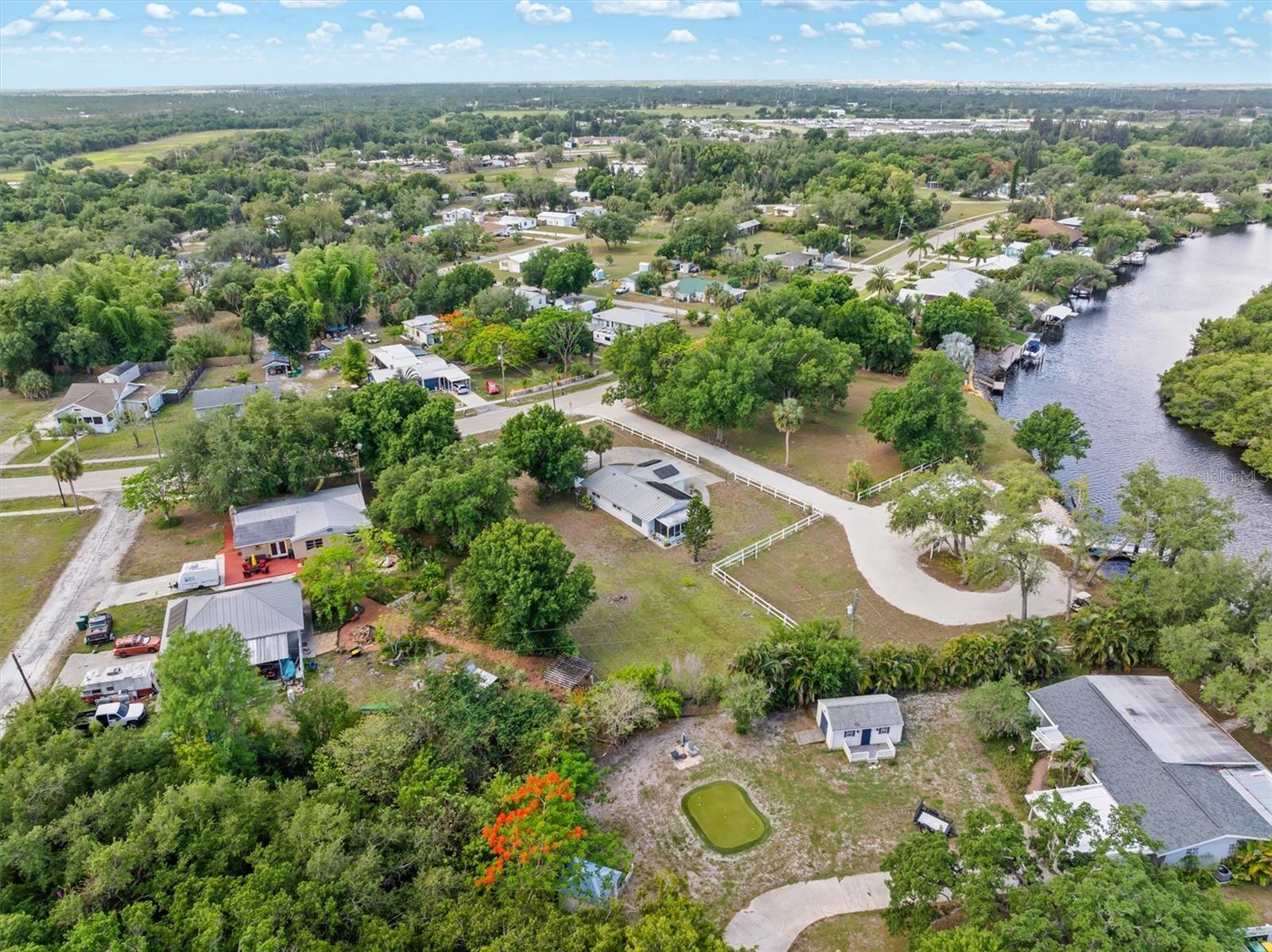 RIVERSIDE PARK - Residential