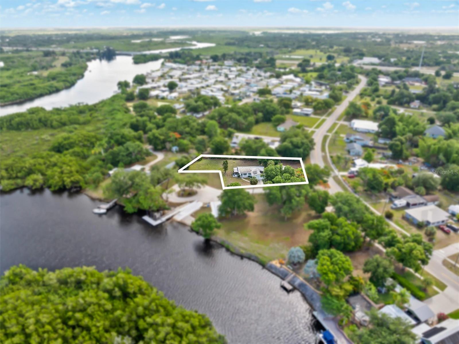 RIVERSIDE PARK - Residential