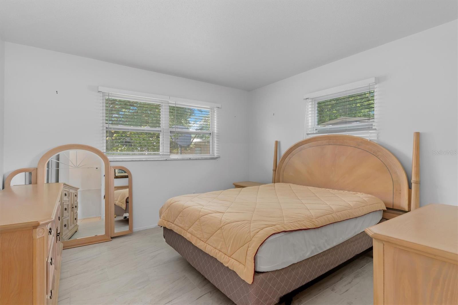 RIVERSIDE PARK - Residential