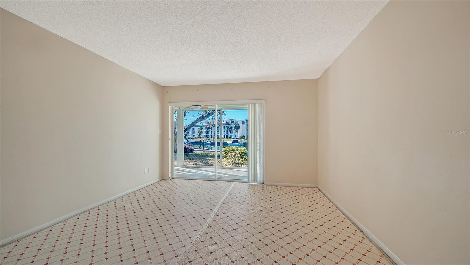 LONGBOAT HARBOUR - Residential