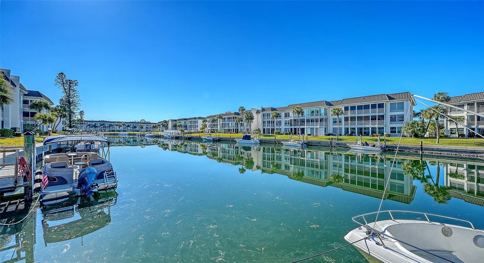 LONGBOAT HARBOUR - Residential