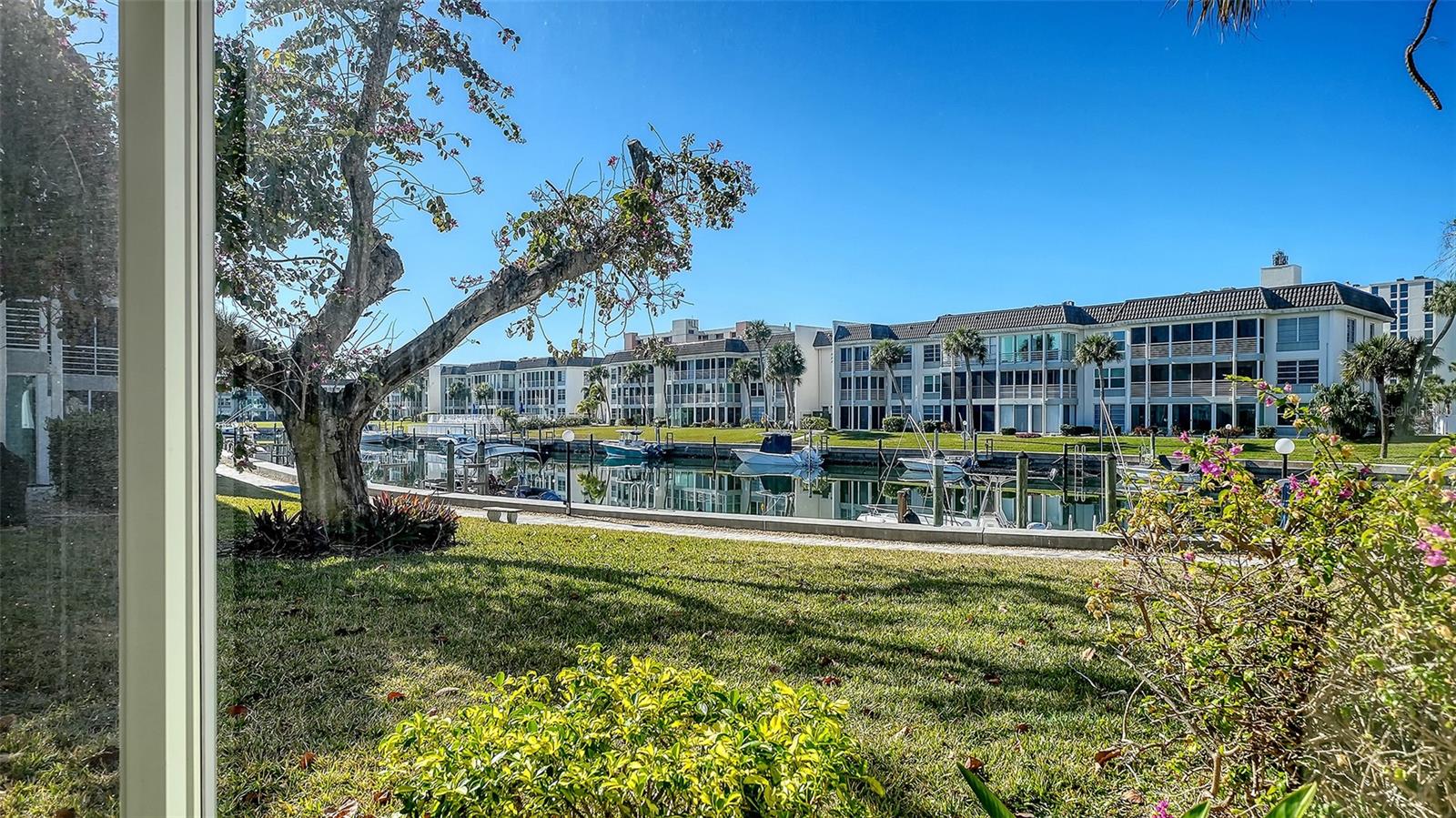 LONGBOAT HARBOUR - Residential