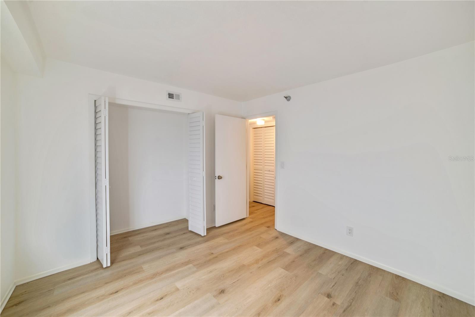 LANDMARK AT POINTE WEST I - Residential