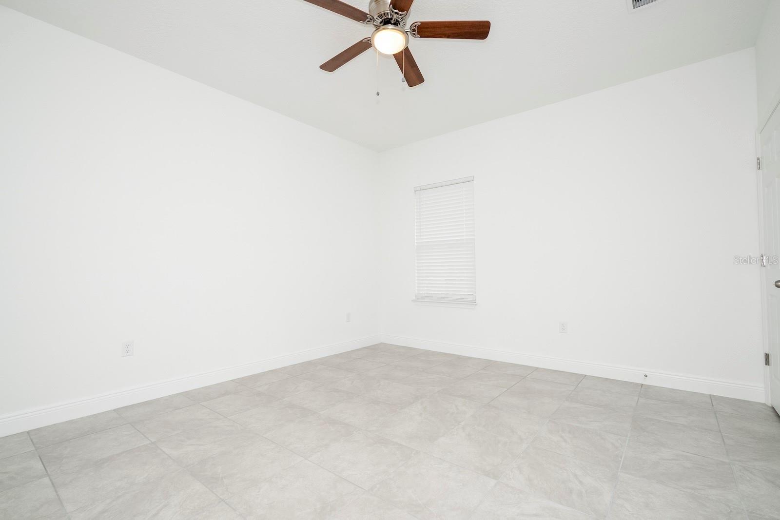 MARION OAKS UN FOUR - Residential