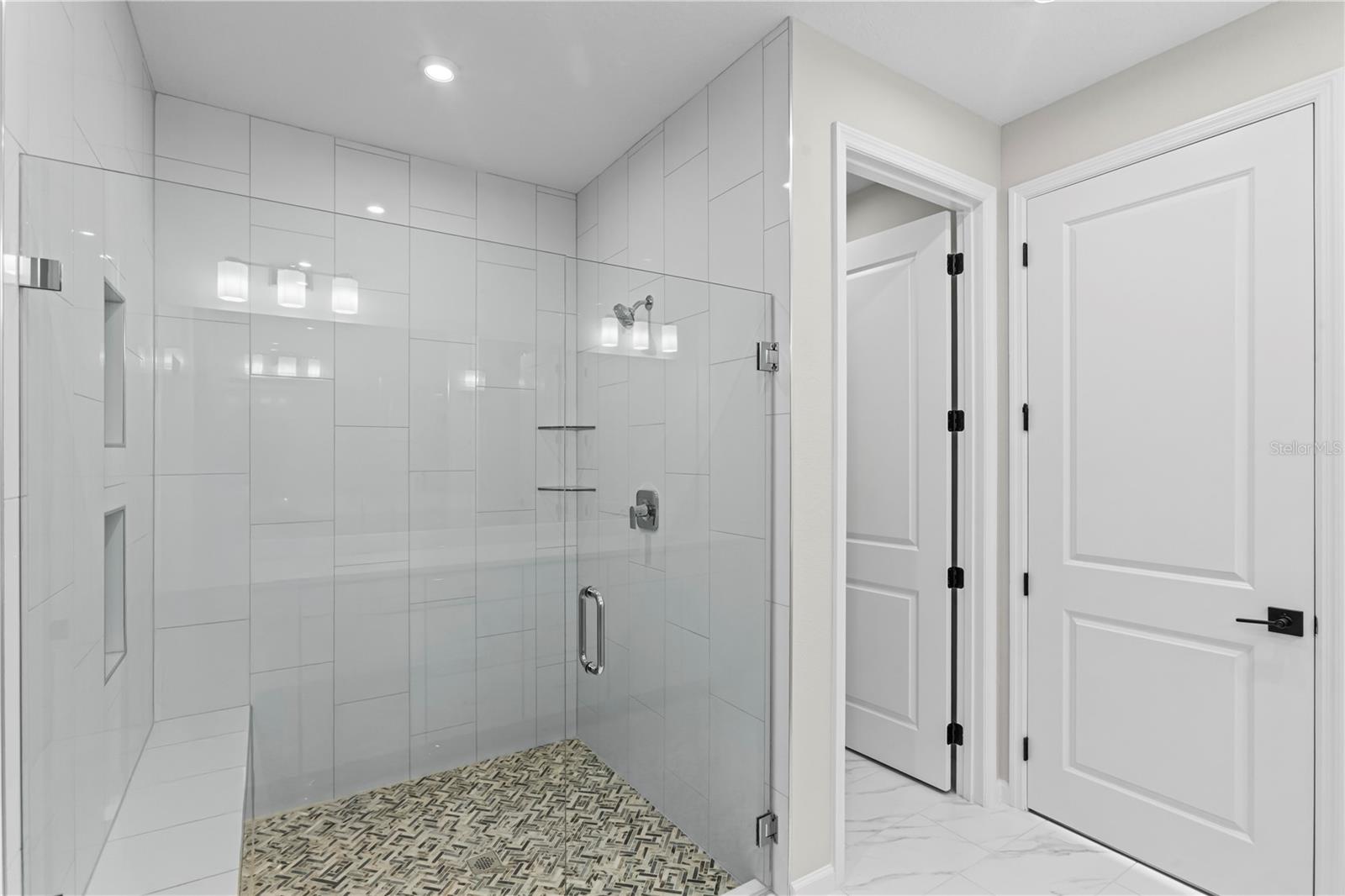 KH CW HAMMOCK OAKS LLC - Residential