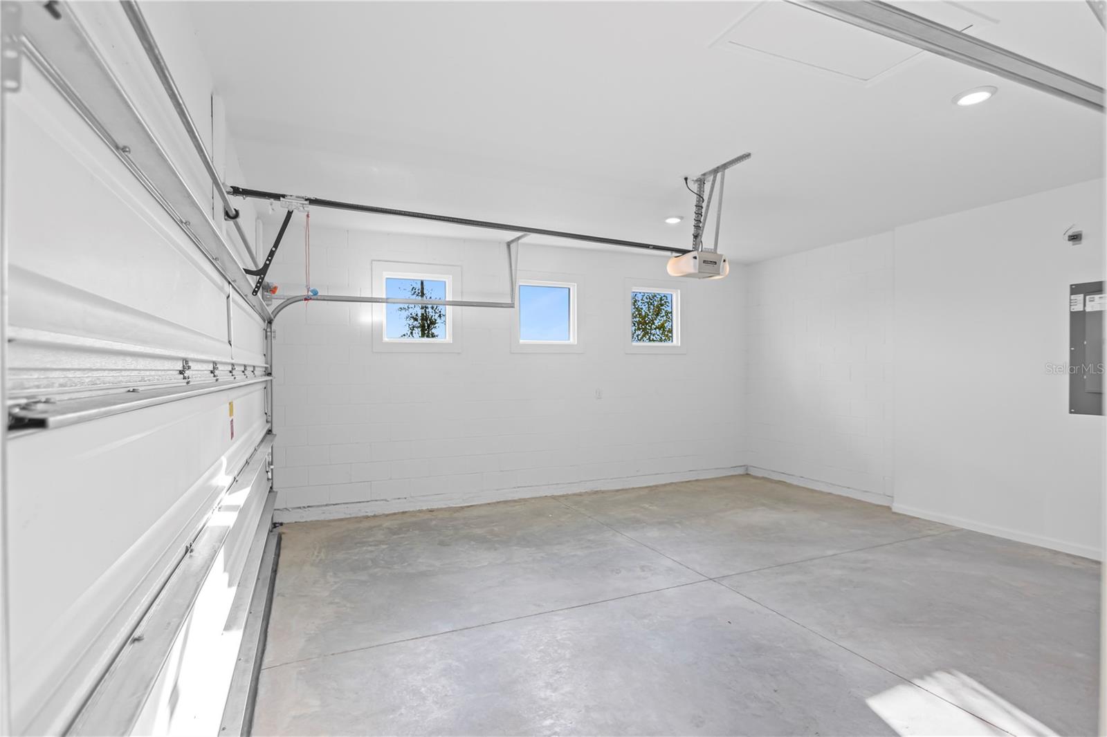 KH CW HAMMOCK OAKS LLC - Residential