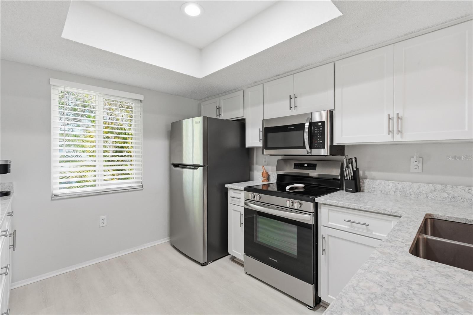 EAST LAKE WOODLANDS CYPRESS ESTATES - Residential Lease