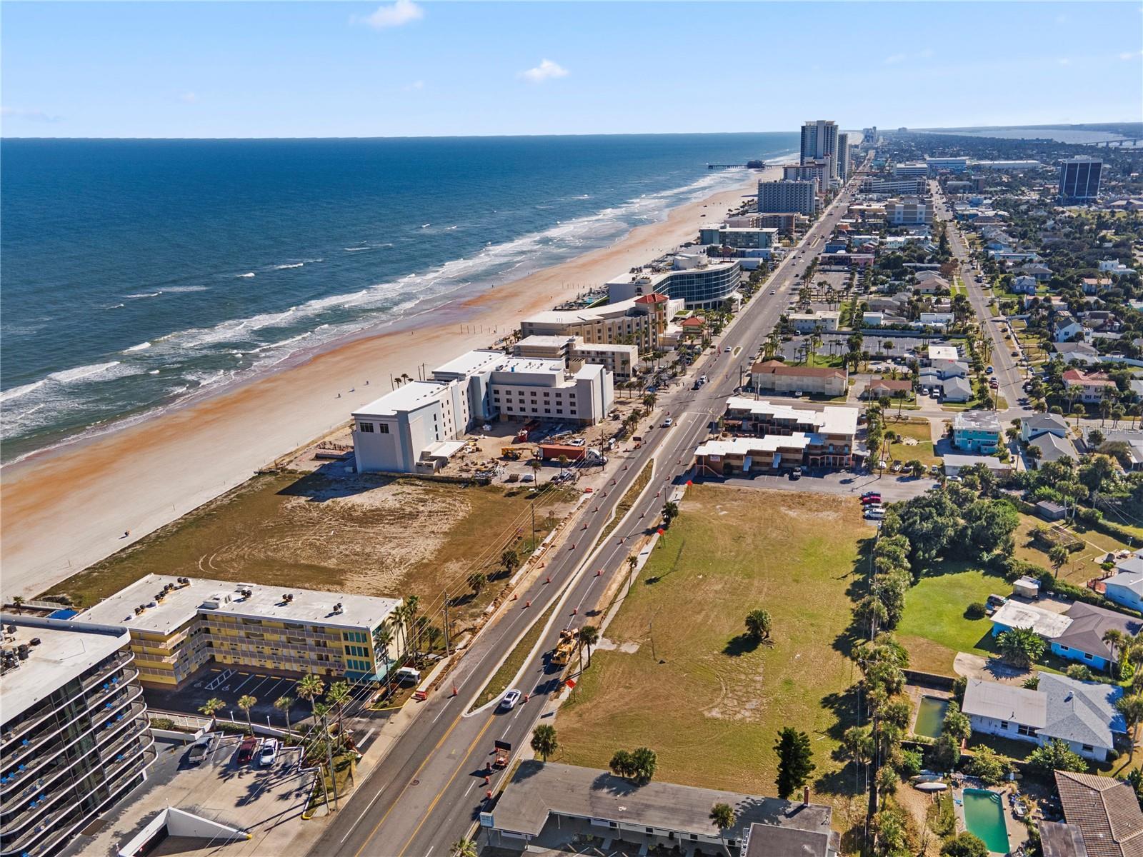 EAST DAYTONA - Land
