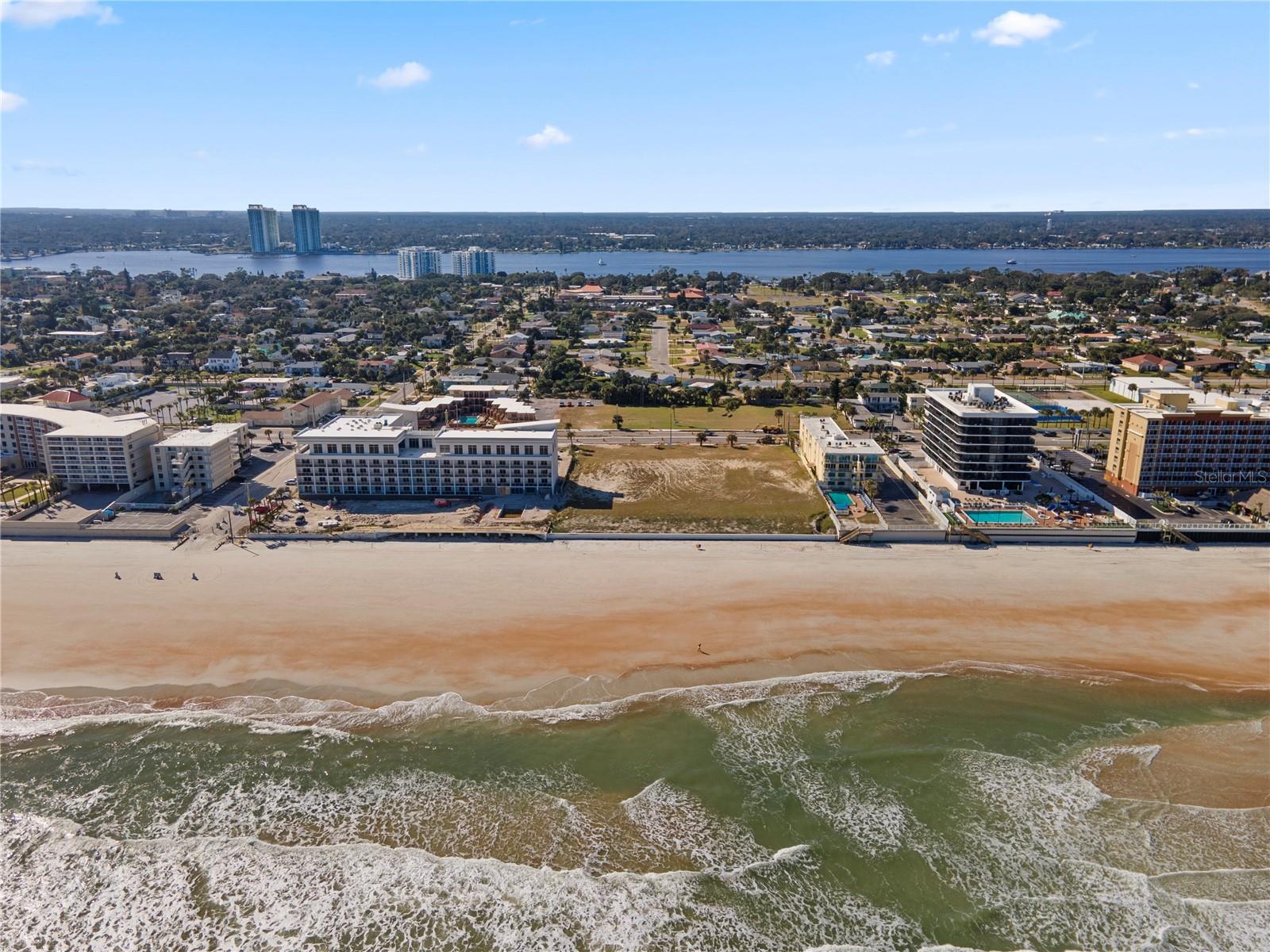 EAST DAYTONA - Land