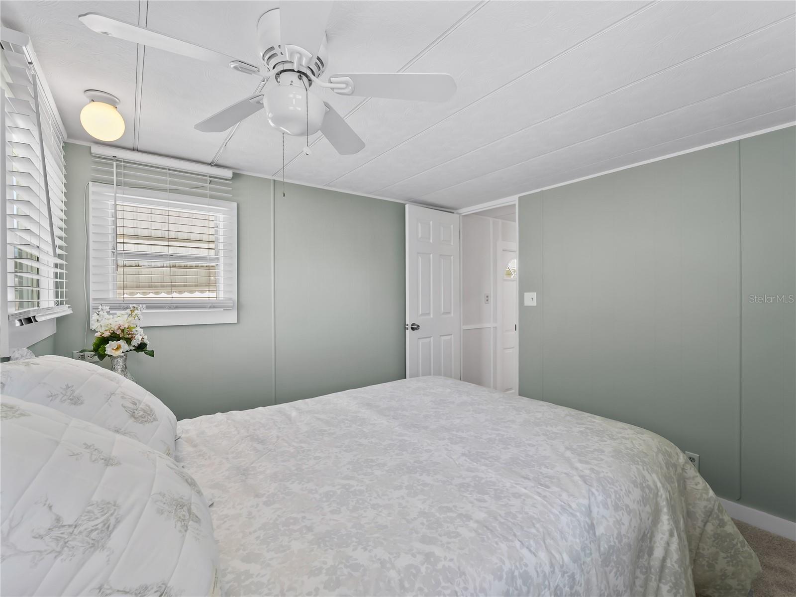 OAKWOOD MANOR - Residential