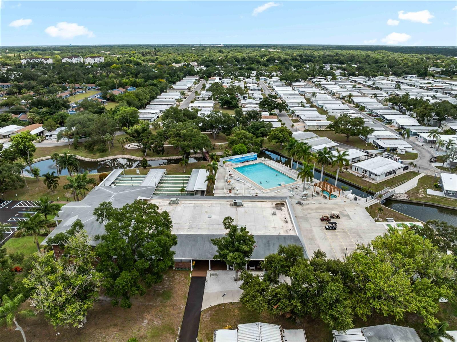 OAKWOOD MANOR - Residential