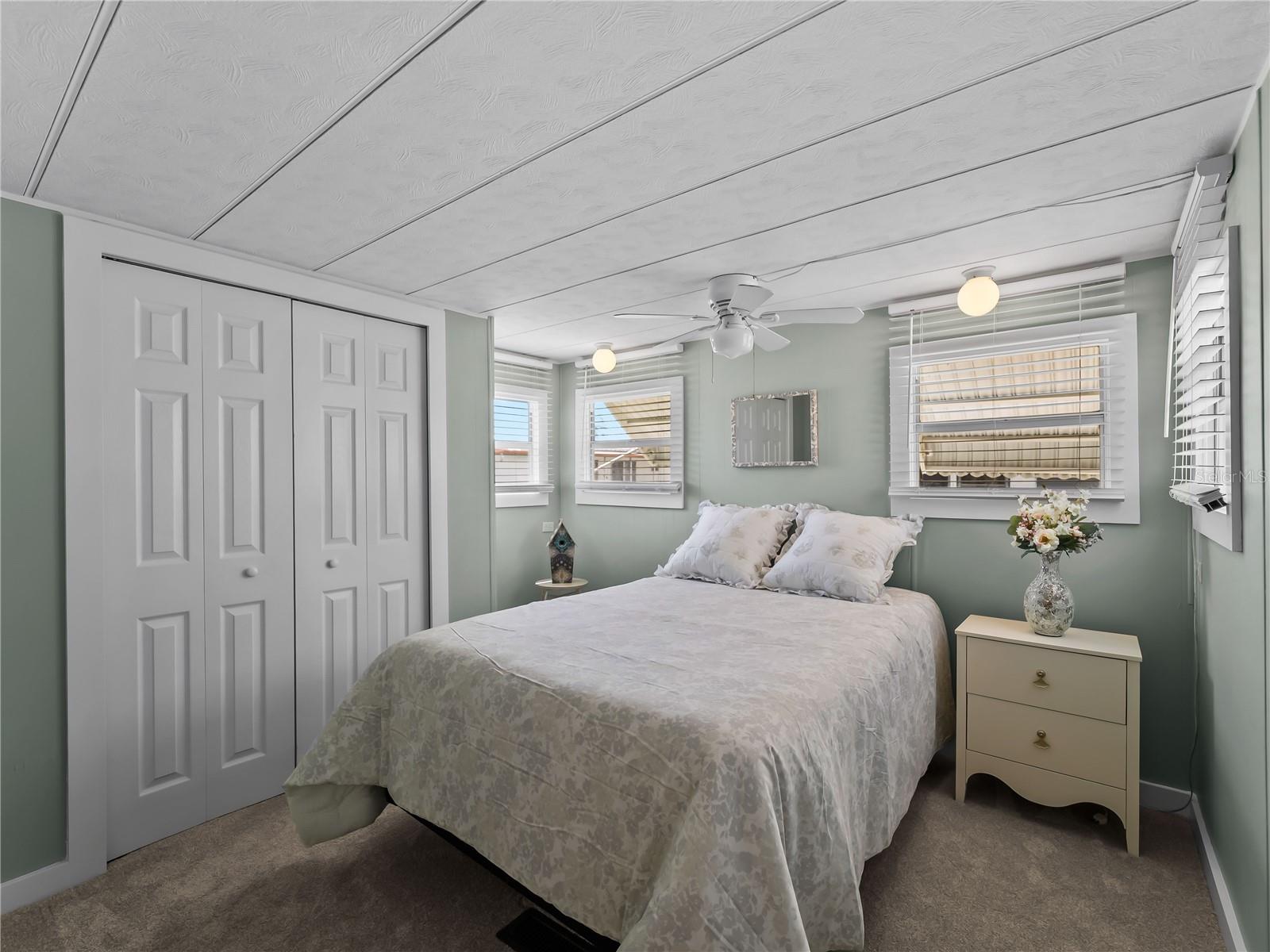 OAKWOOD MANOR - Residential