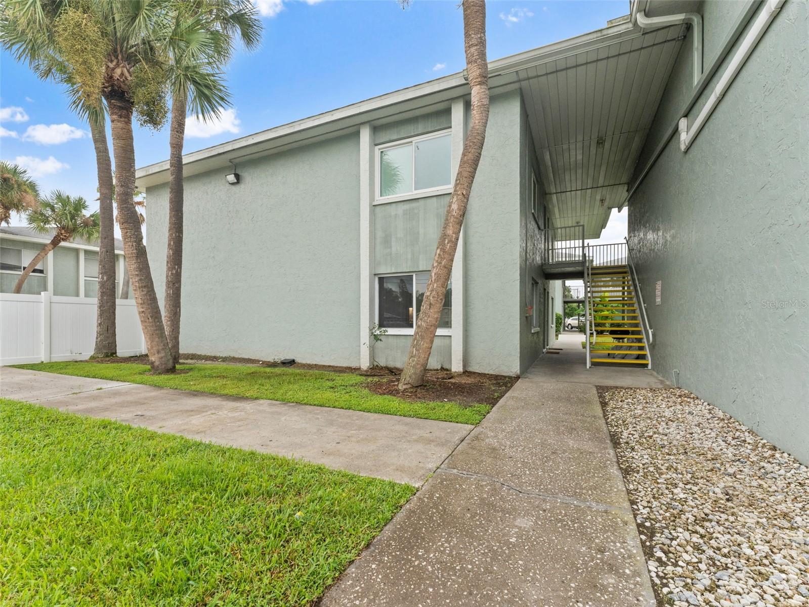 PARKLANE CONDO - Commercial Sale