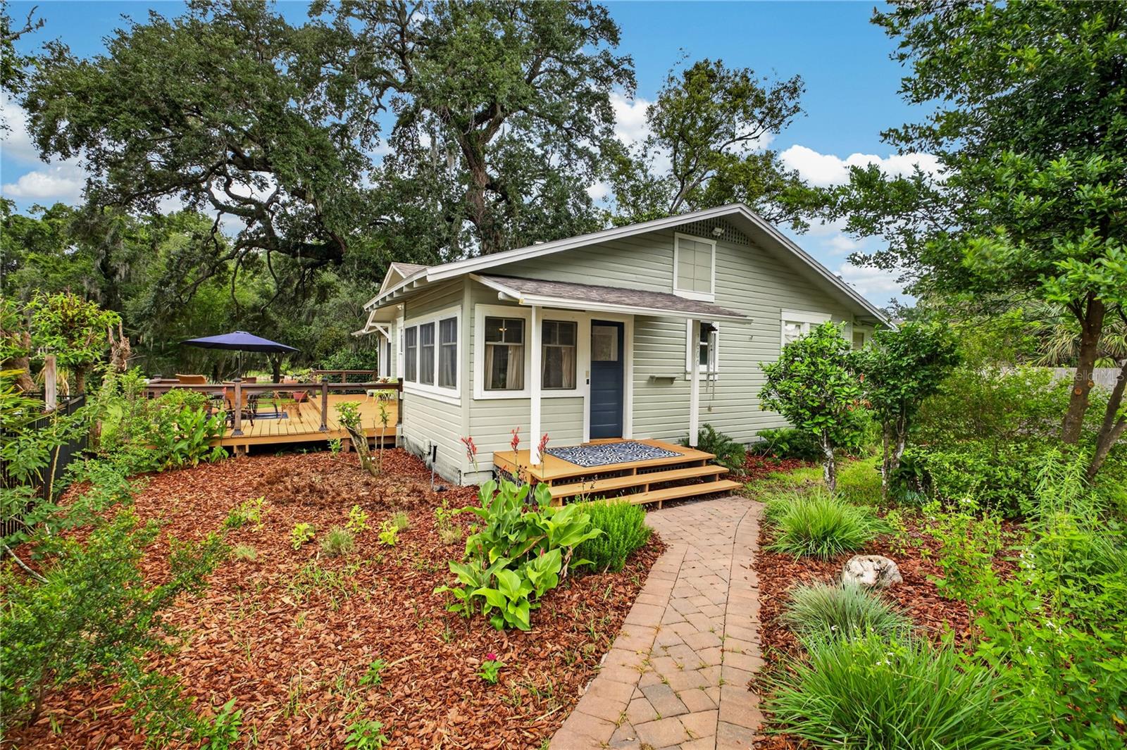 CLOVERLAWN - Residential